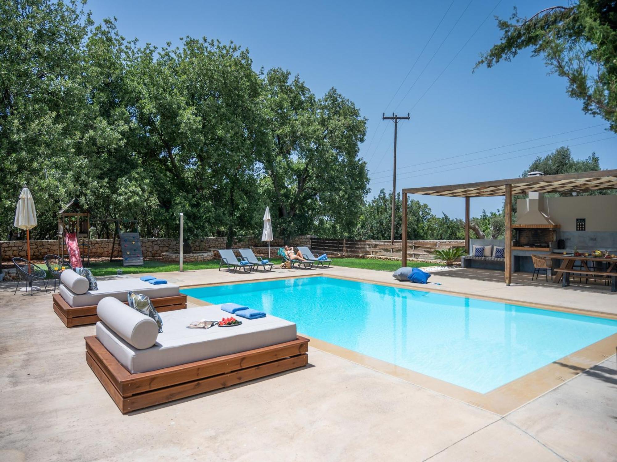 Villa Ellie - Heated Pool, Playground, Garden & Bbq! Vederoi Ngoại thất bức ảnh