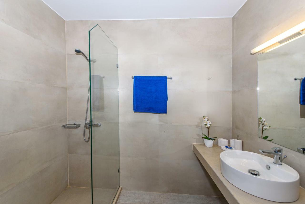 Villa Ellie - Heated Pool, Playground, Garden & Bbq! Vederoi Ngoại thất bức ảnh