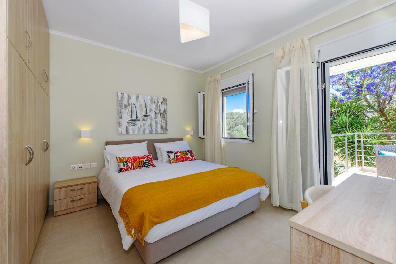 Villa Ellie - Heated Pool, Playground, Garden & Bbq! Vederoi Ngoại thất bức ảnh